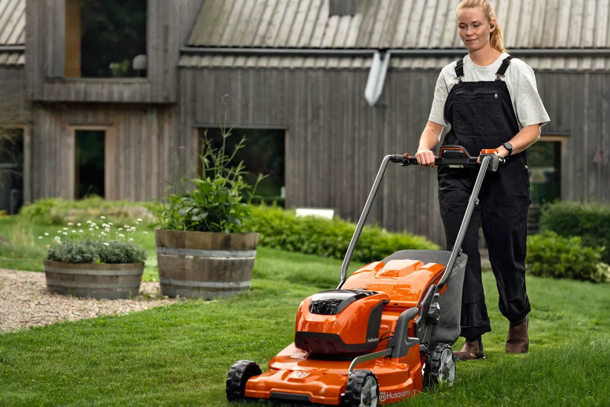 Husqvarna Elektro-Rasenmäher LC 353iVX – Bild 6